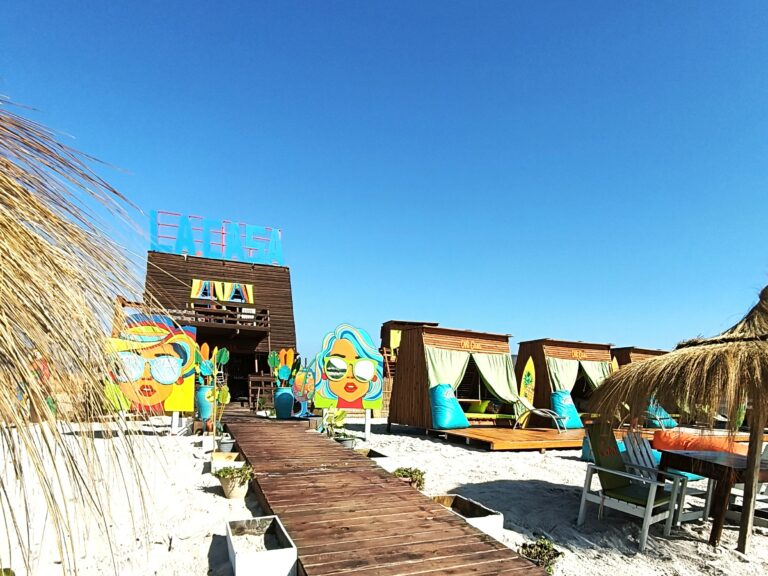 La Casa Coucou Beach