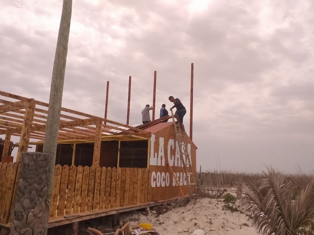 La casa coucou beach